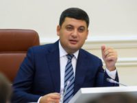 Гройсман: Рада затягує судову реформу, щоб не переходити до пенсійної