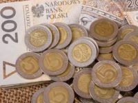 Польська пенсія для українців: які гарантії та як отримати