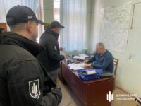 ДБР викрило заступника командира військової частини, який допустив незаконні бойові виплати на майже 900 тисяч гривень